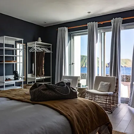 Pedra De Lava Azores-quarto 2 Homestay *